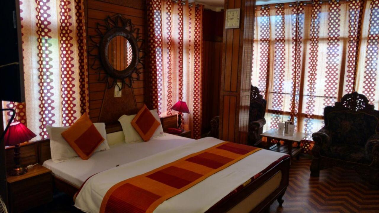 Goroomgo Ankur Lake View Mall Road Nainital - Prime Location With Luxury Room Kültér fotó